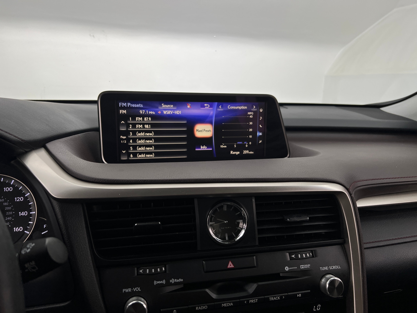 Thumbnail: 2017 Lexus RX - 4