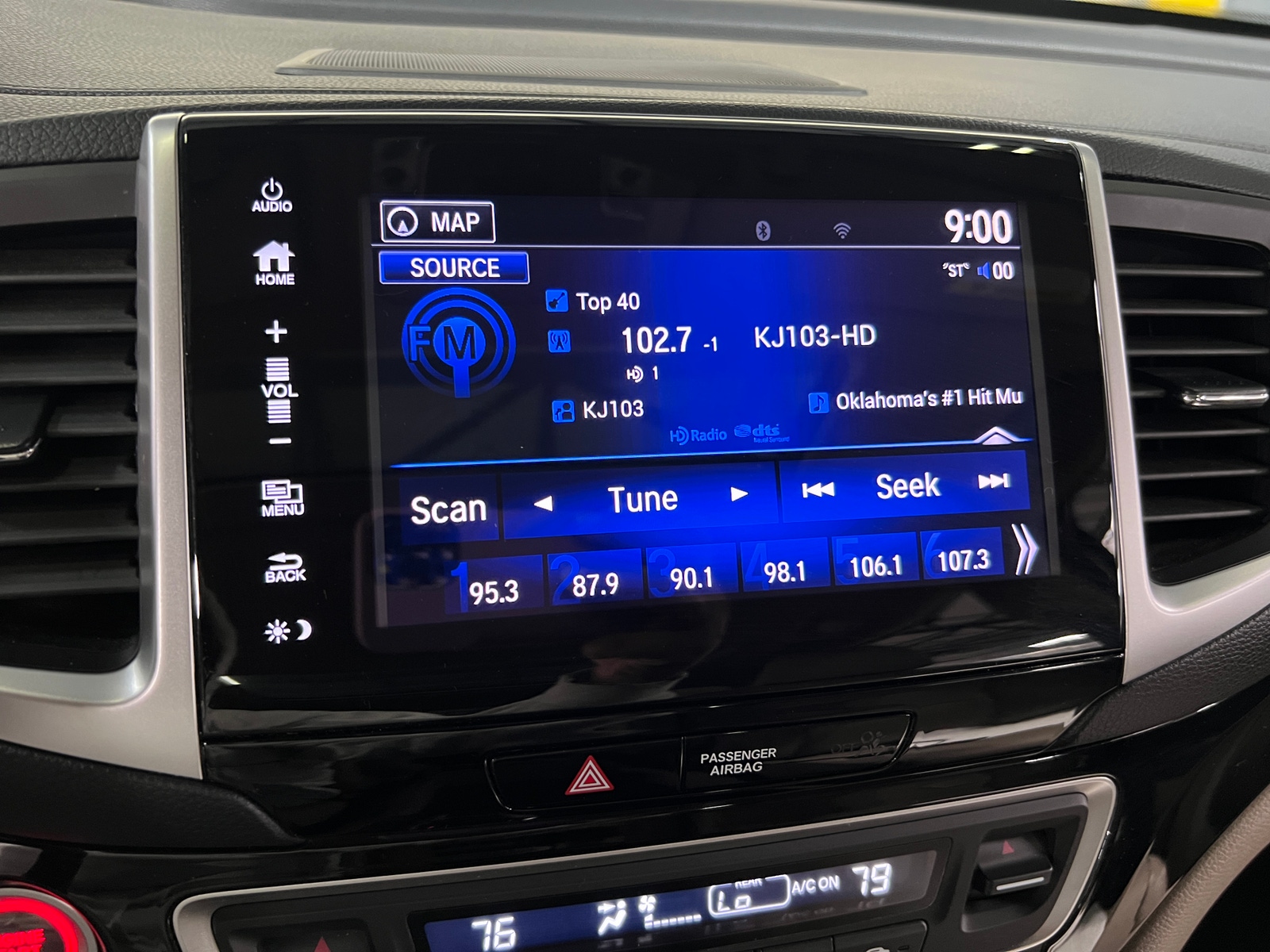 Thumbnail: 2017 Honda Pilot - 3