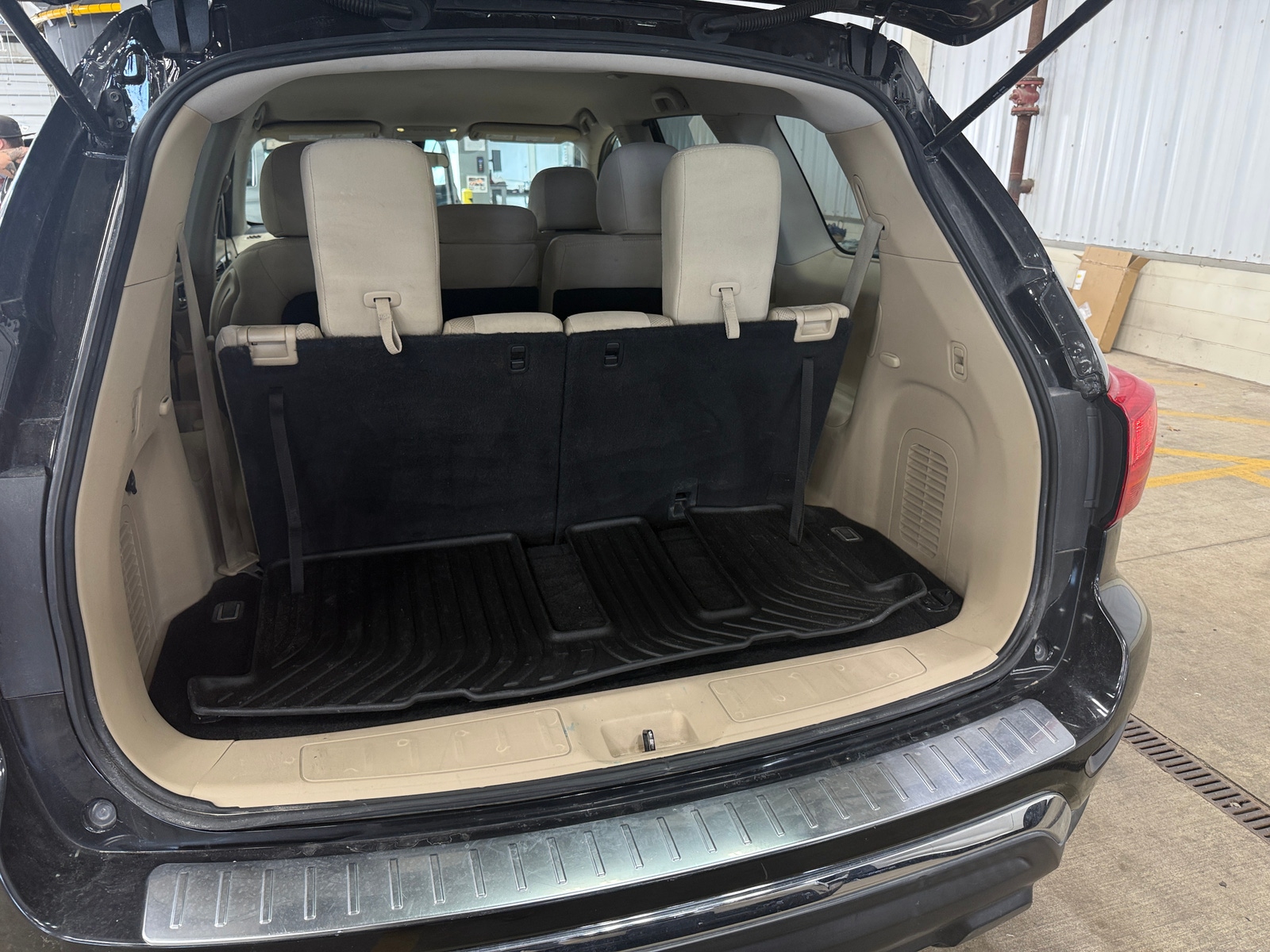 Thumbnail: 2017 Nissan Pathfinder - 7