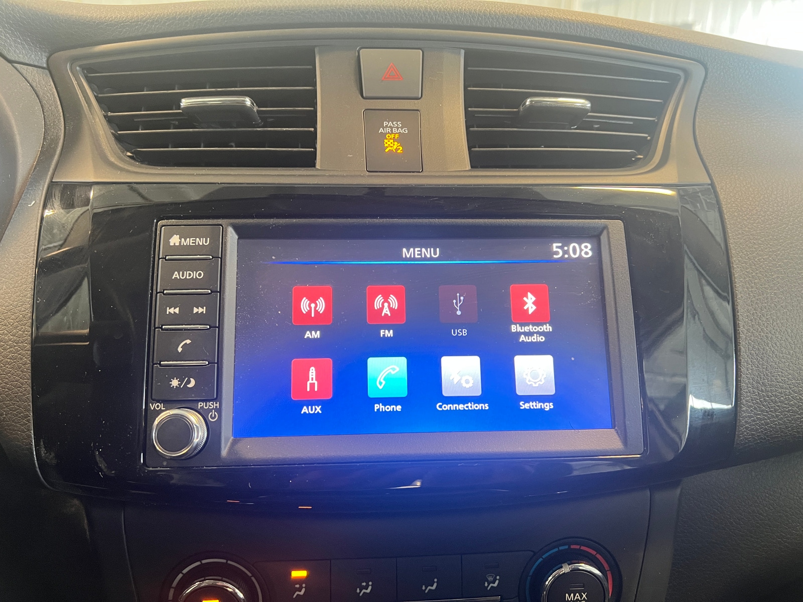 Thumbnail: 2019 Nissan Sentra - 4