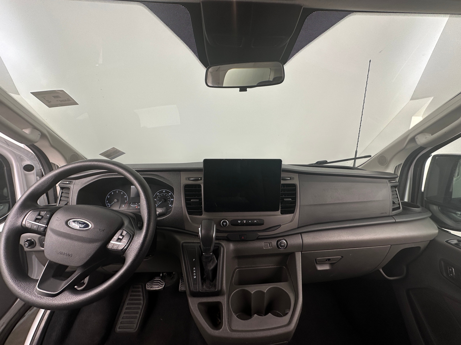 Thumbnail: 2022 Ford Econoline - 3
