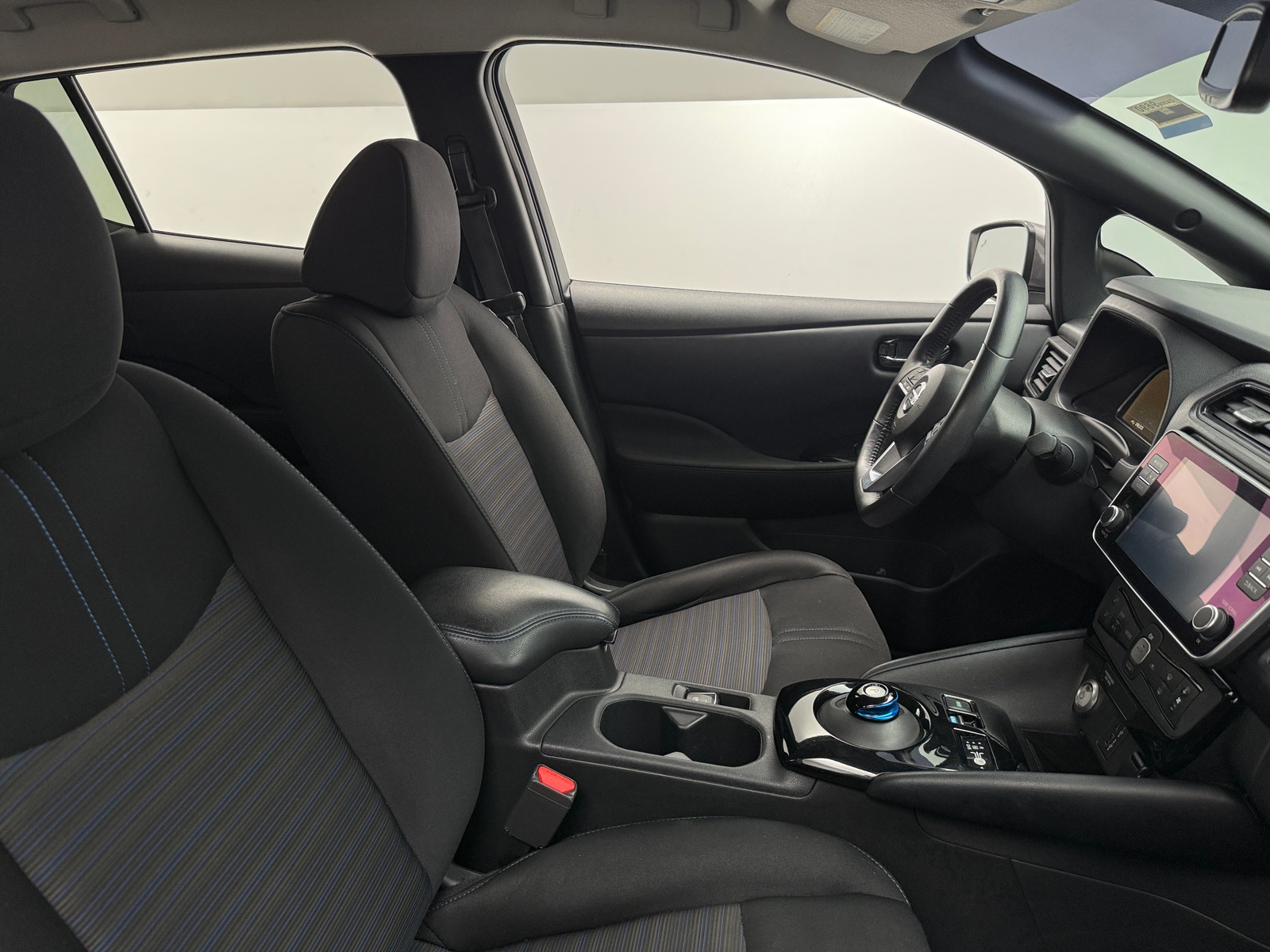 Thumbnail: 2020 Nissan Leaf - 2
