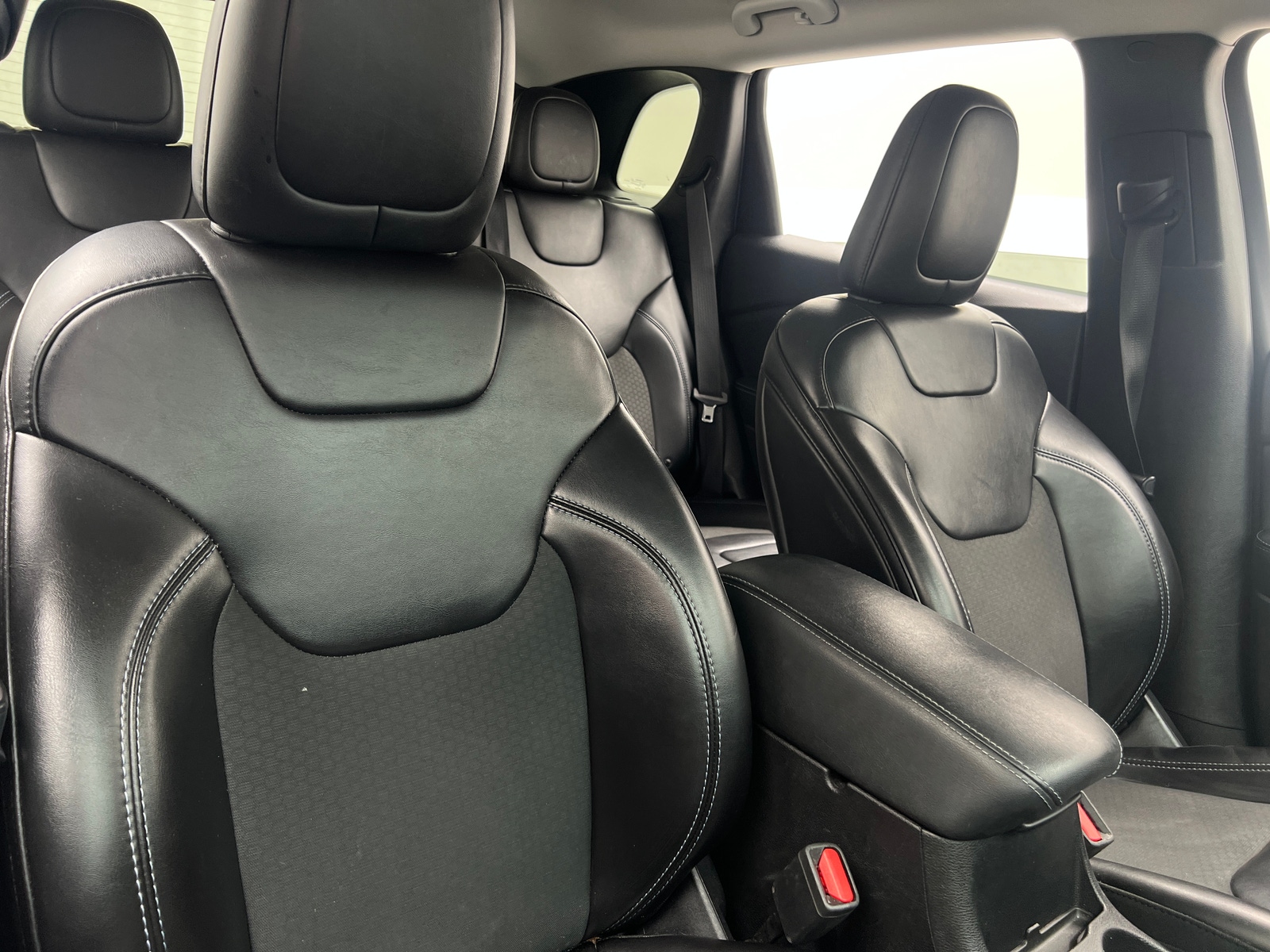 Thumbnail: 2019 Jeep Cherokee - 2