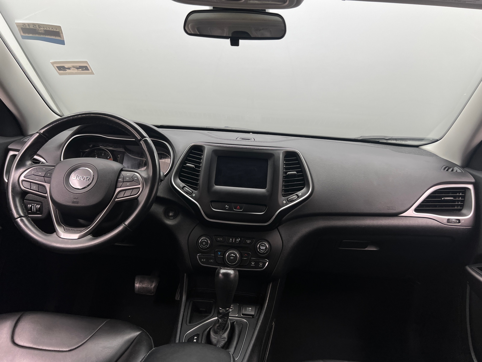 Thumbnail: 2019 Jeep Cherokee - 3