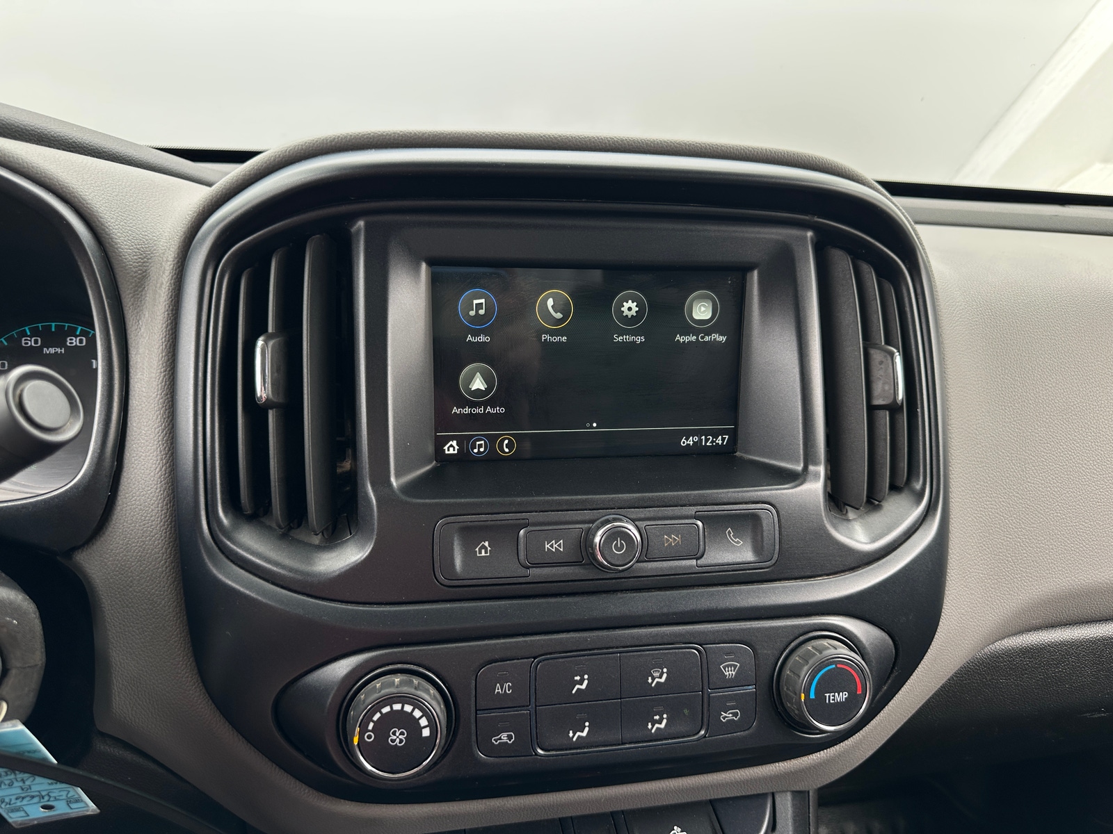 Thumbnail: 2019 Chevrolet Colorado - 3