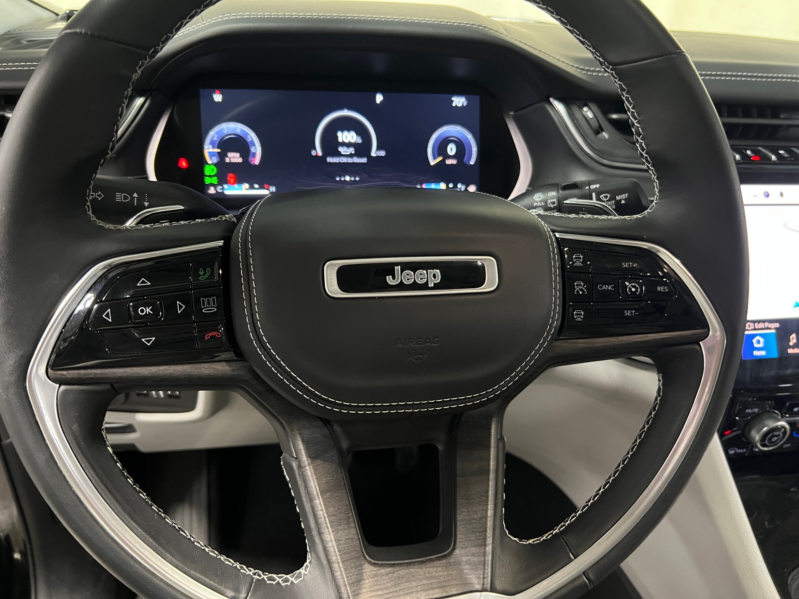 Thumbnail: 2021 Jeep Grand Cherokee L - 4