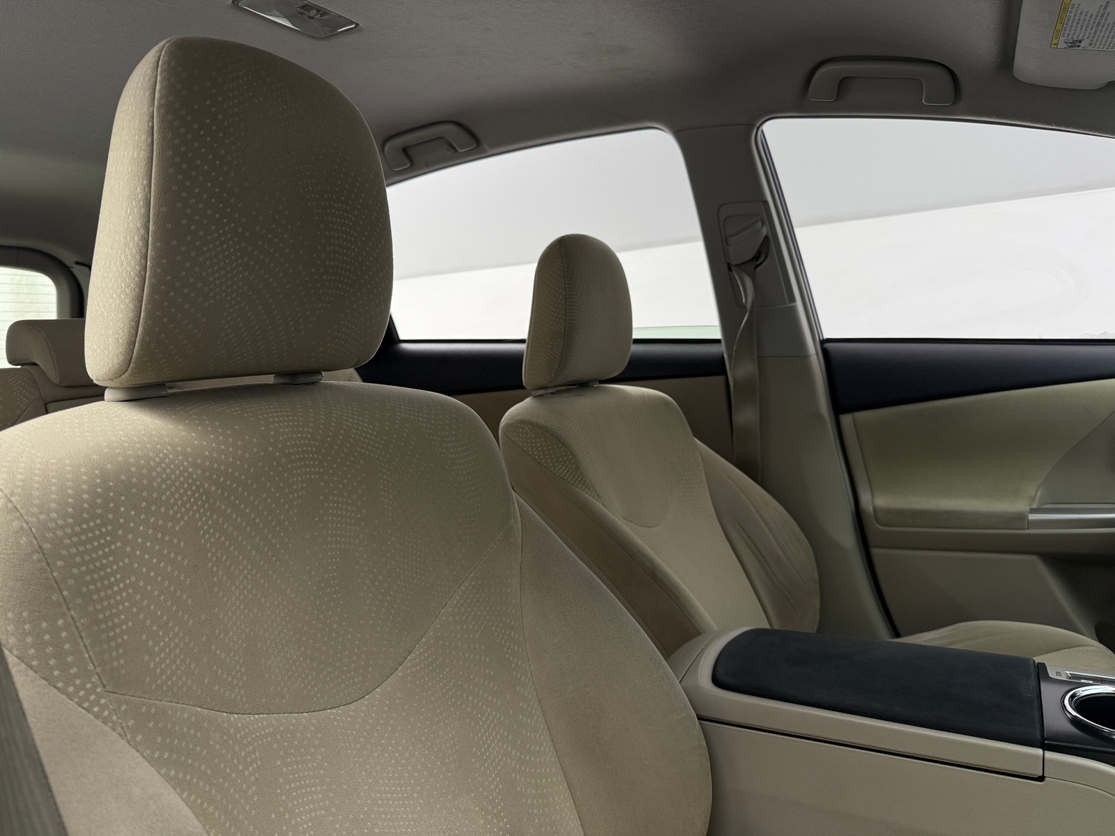 Thumbnail: 2013 Toyota Prius v - 2