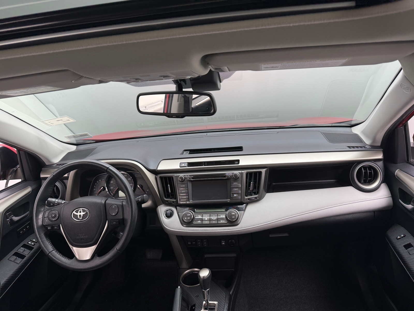 Thumbnail: 2015 Toyota RAV4 - 2
