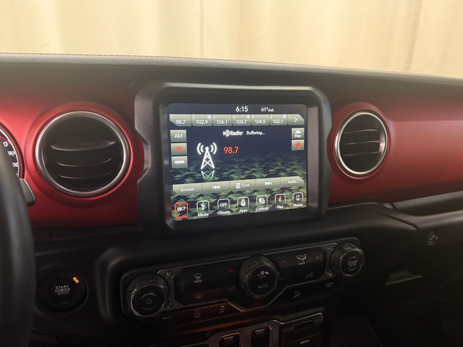 Thumbnail: 2018 Jeep Wrangler - 3