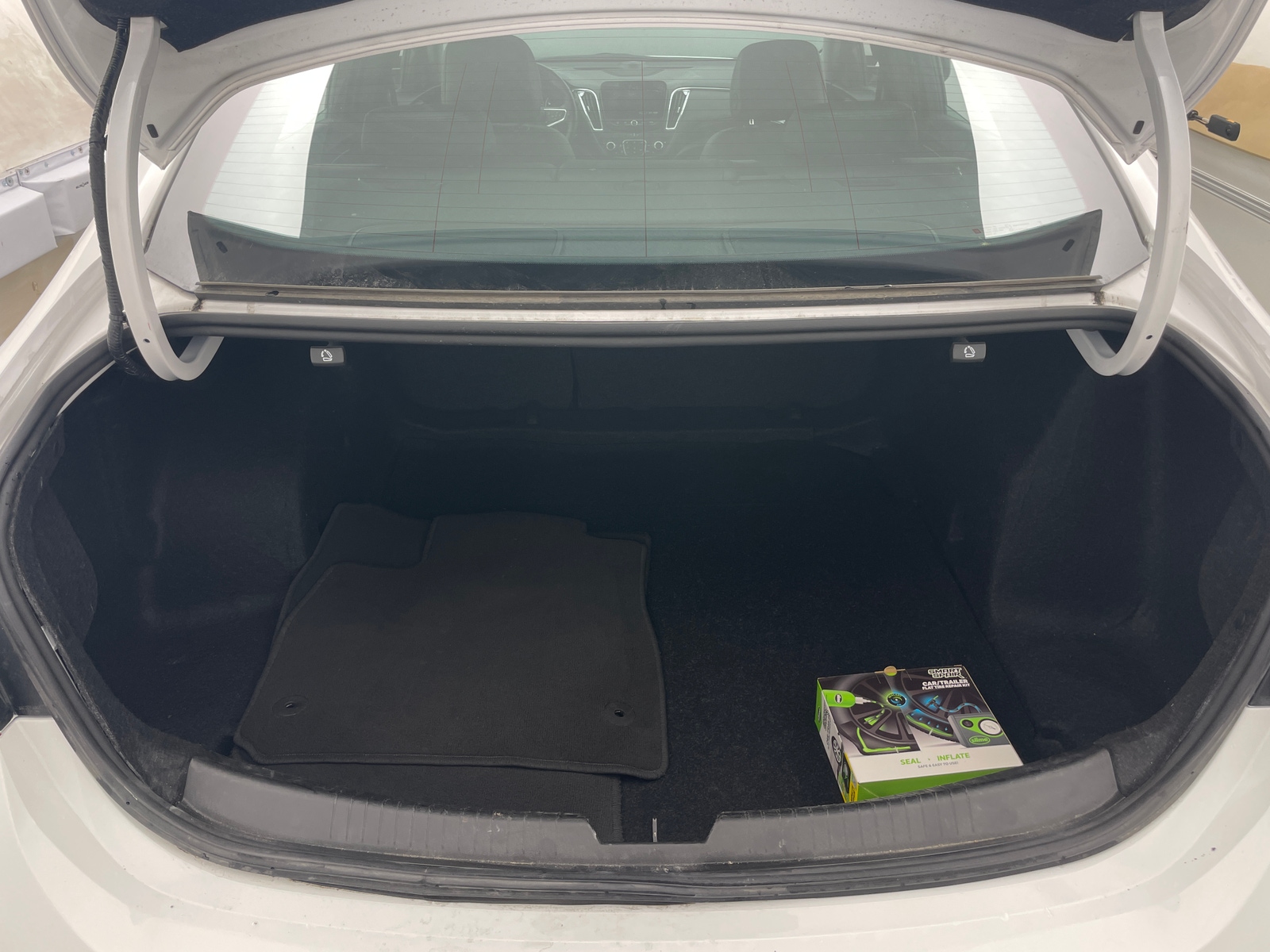 Thumbnail: 2024 Chevrolet Malibu - 6