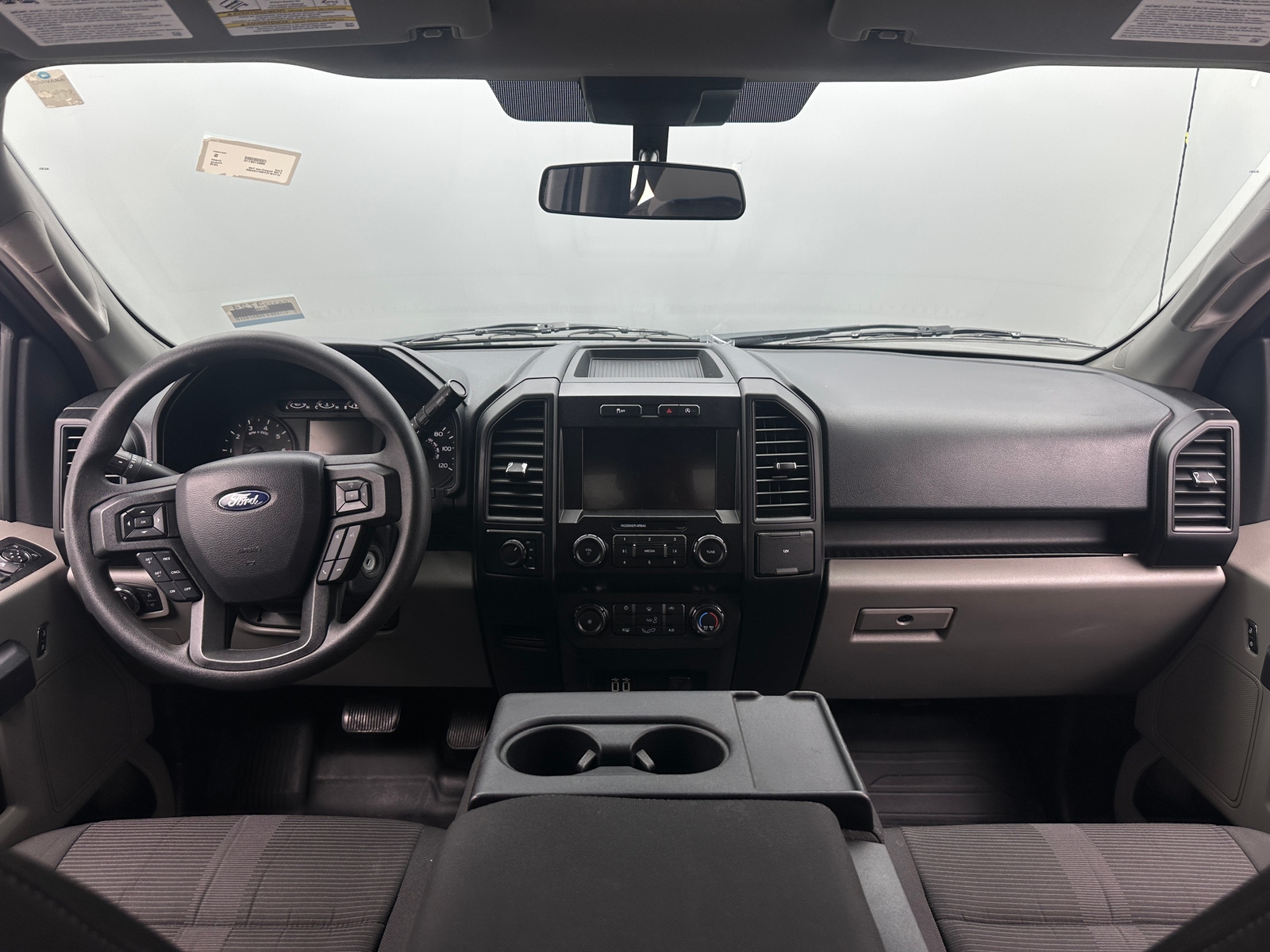 Thumbnail: 2019 Ford Econoline - 3