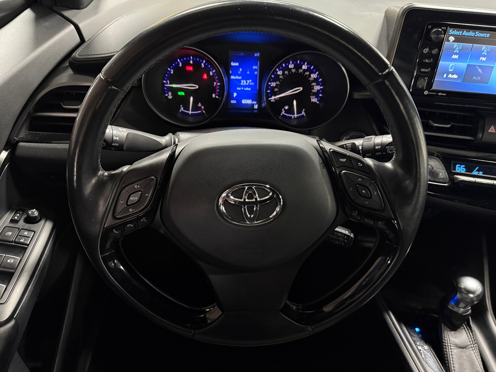 Thumbnail: 2018 Toyota C-HR - 5