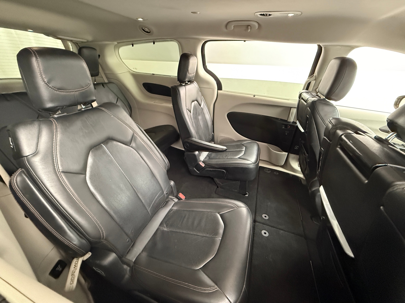 Thumbnail: 2020 Chrysler Pacifica - 5