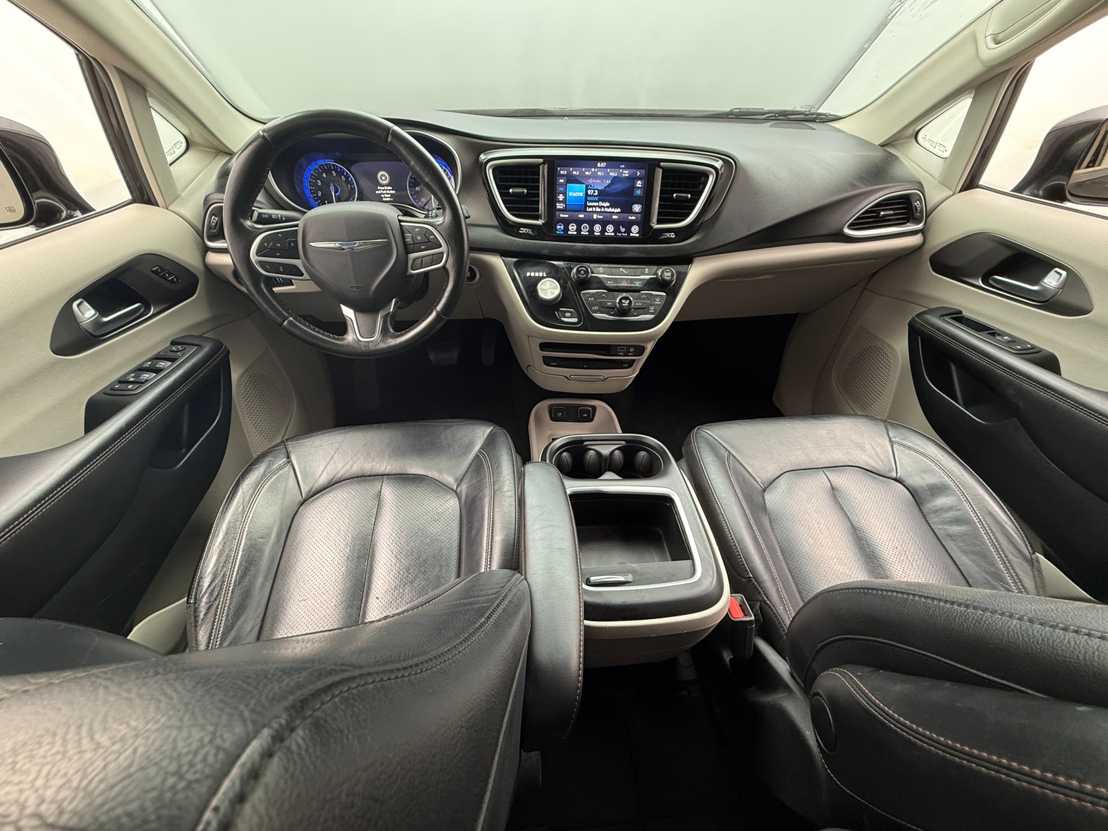 Thumbnail: 2020 Chrysler Pacifica - 2