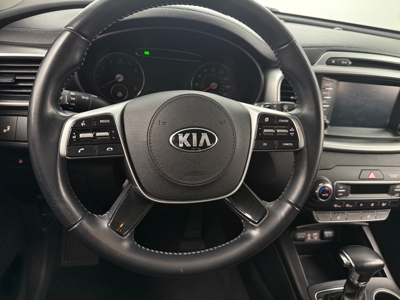 Thumbnail: 2019 Kia Sorento - 5
