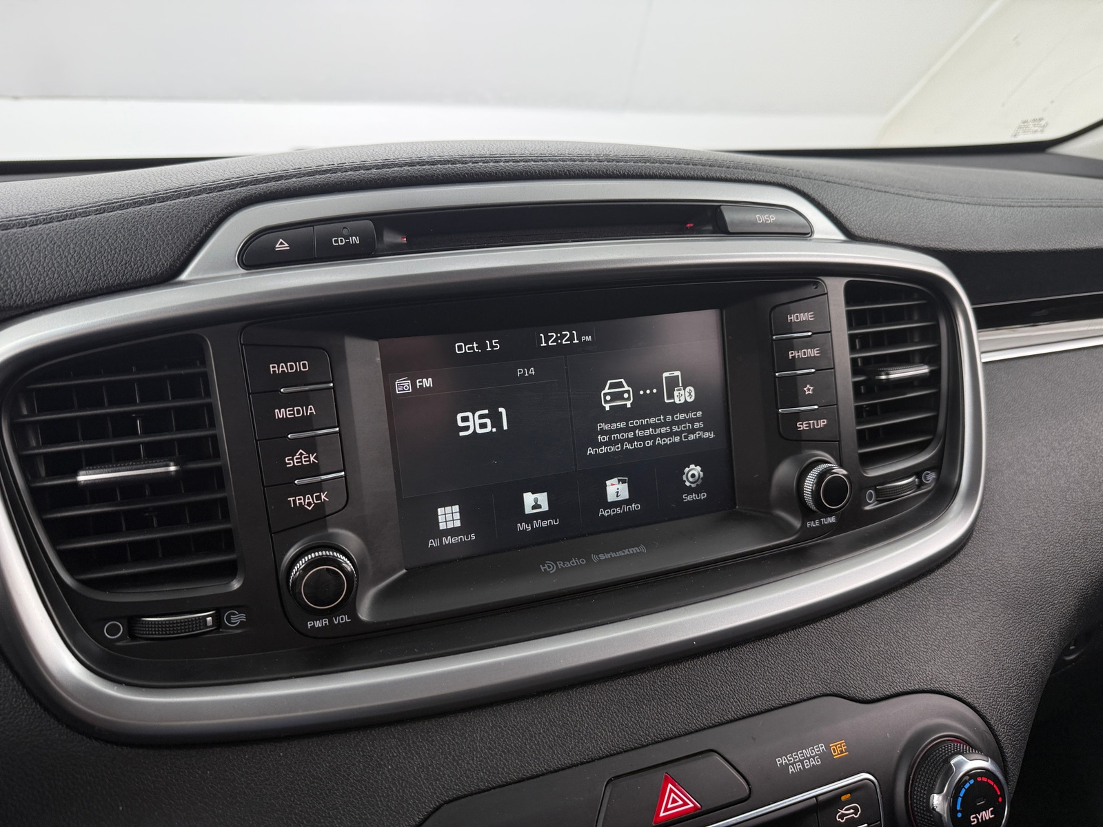 Thumbnail: 2019 Kia Sorento - 4