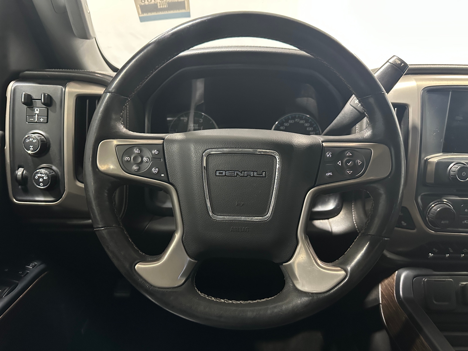 Thumbnail: 2017 GMC Sierra 2500 - 4