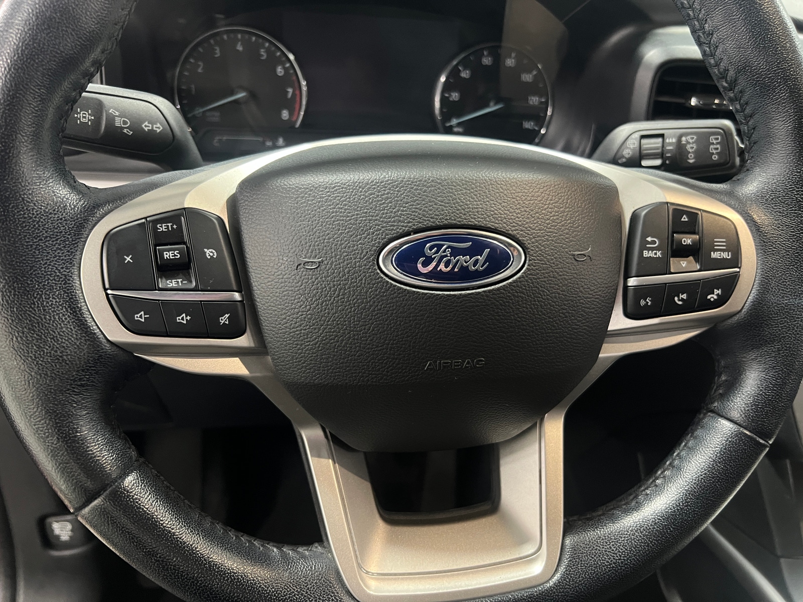 Thumbnail: 2022 Ford Explorer - 5