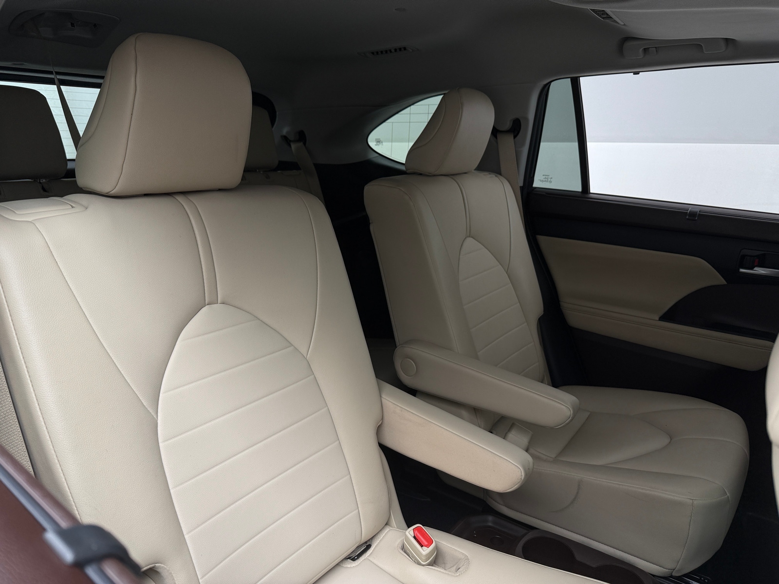Thumbnail: 2021 Toyota Highlander - 5