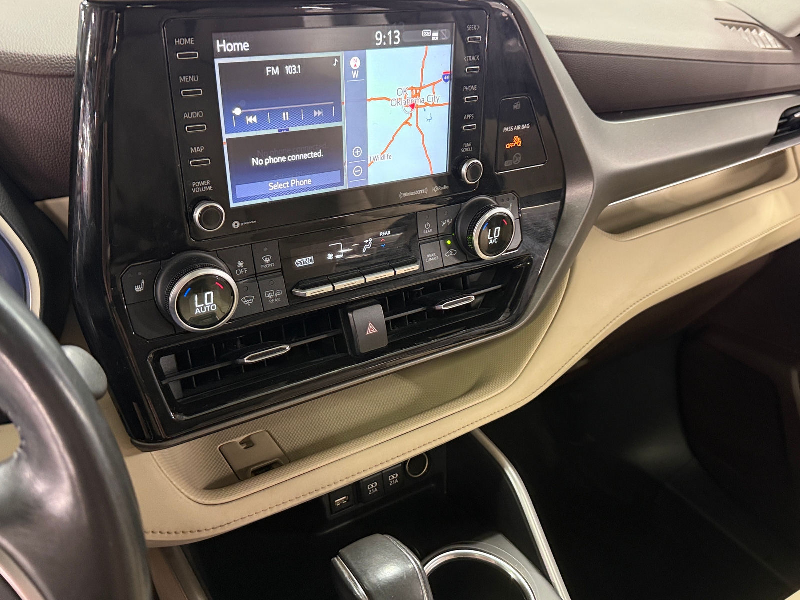 Thumbnail: 2021 Toyota Highlander - 3