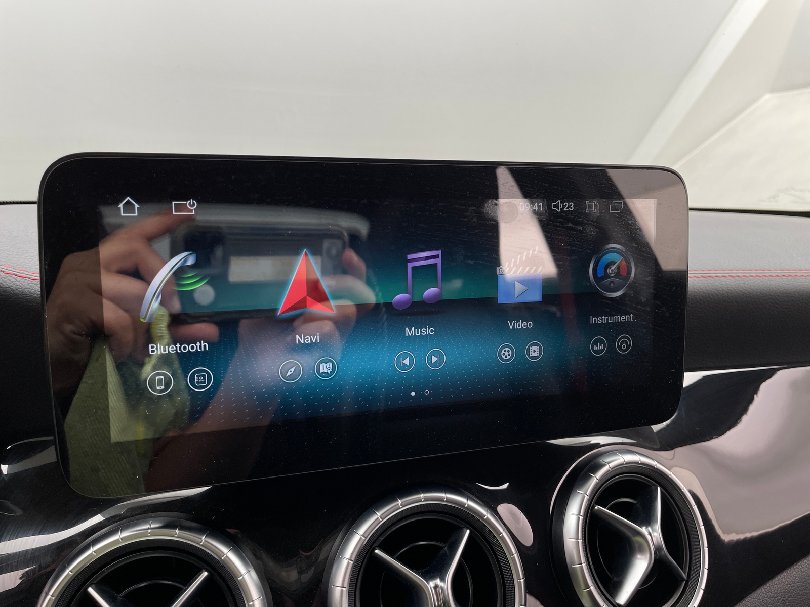 Thumbnail: 2014 Mercedes-Benz CLA - 3