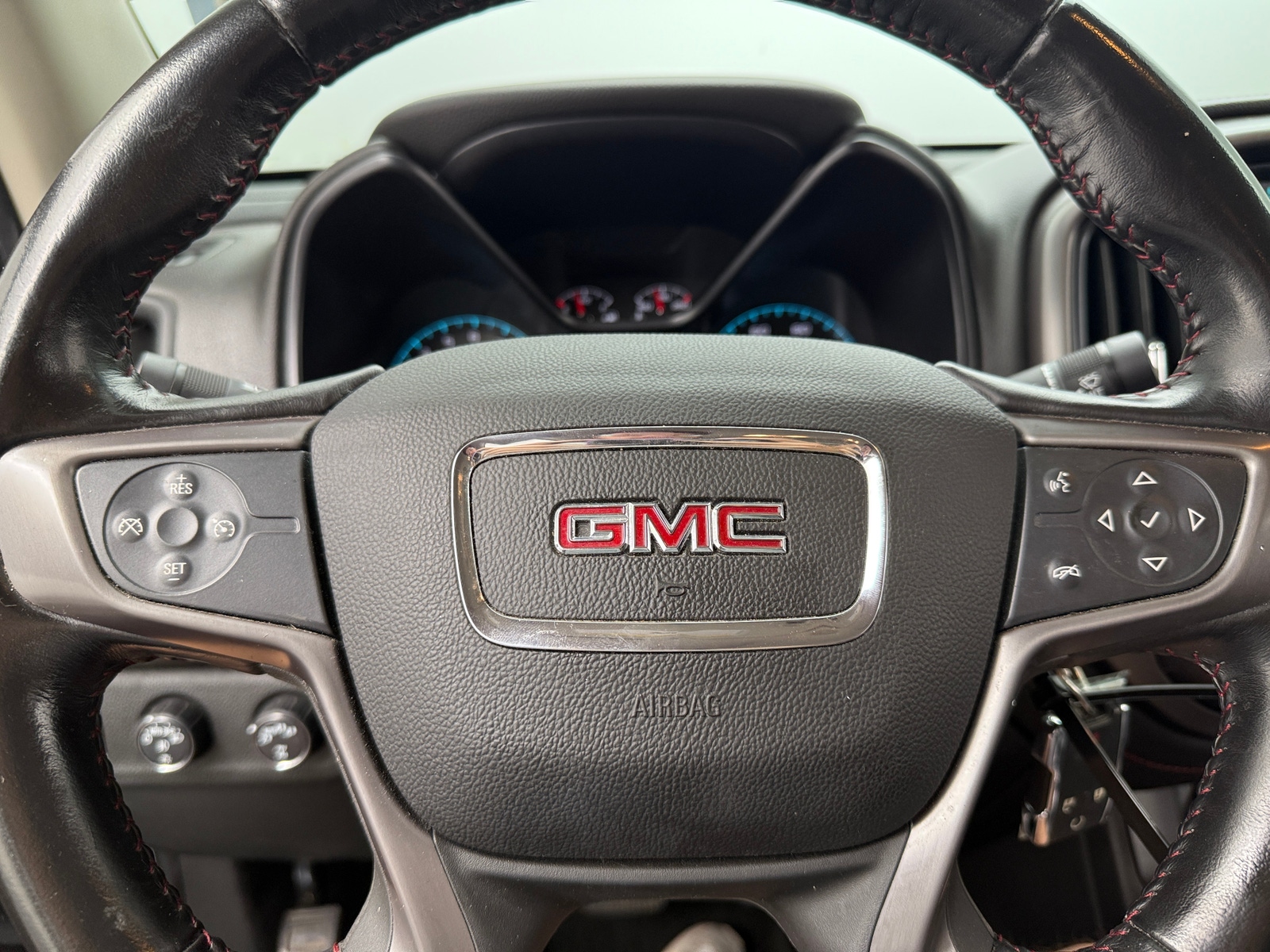 Thumbnail: 2018 GMC Canyon - 4
