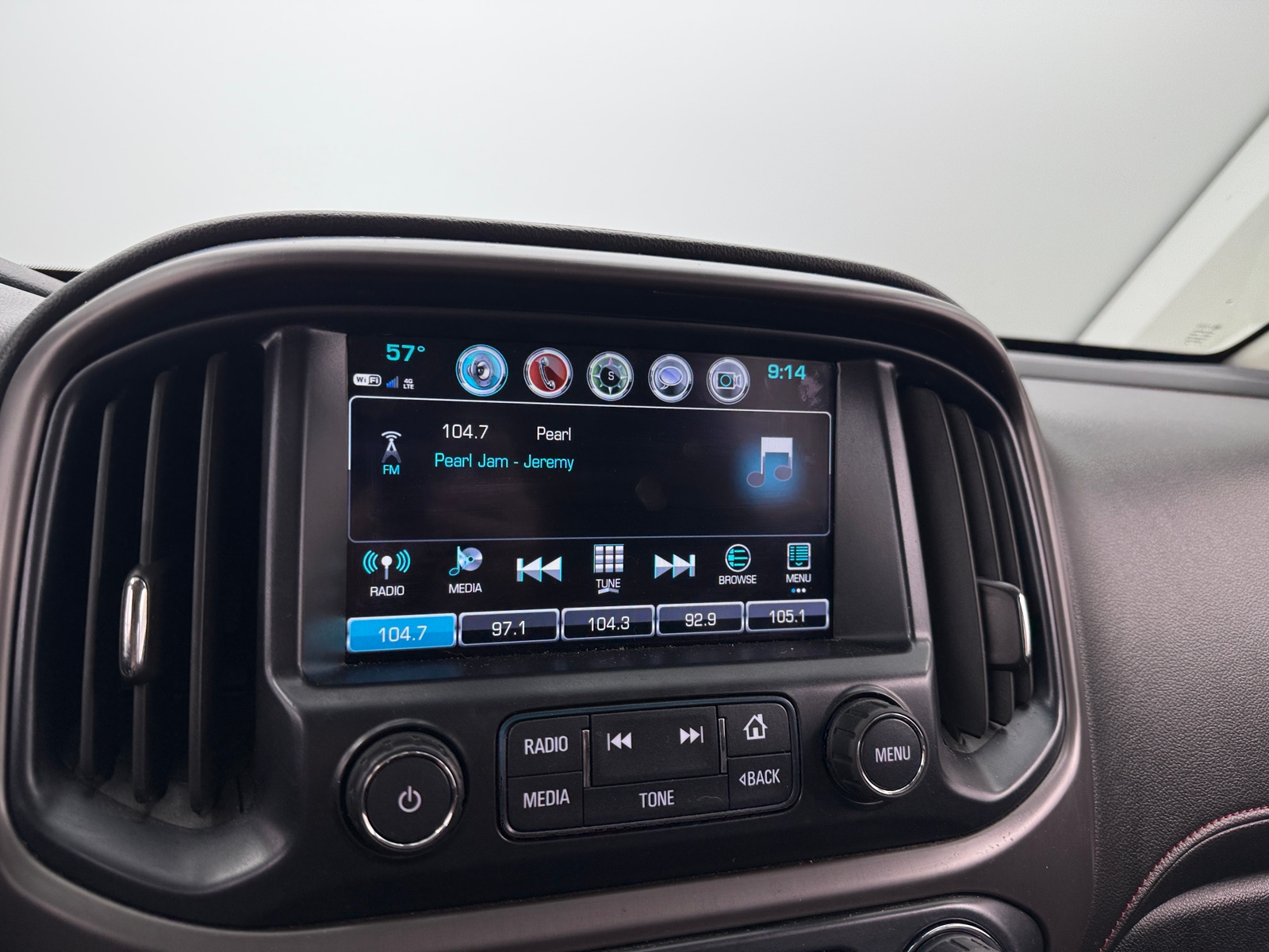 Thumbnail: 2018 GMC Canyon - 3