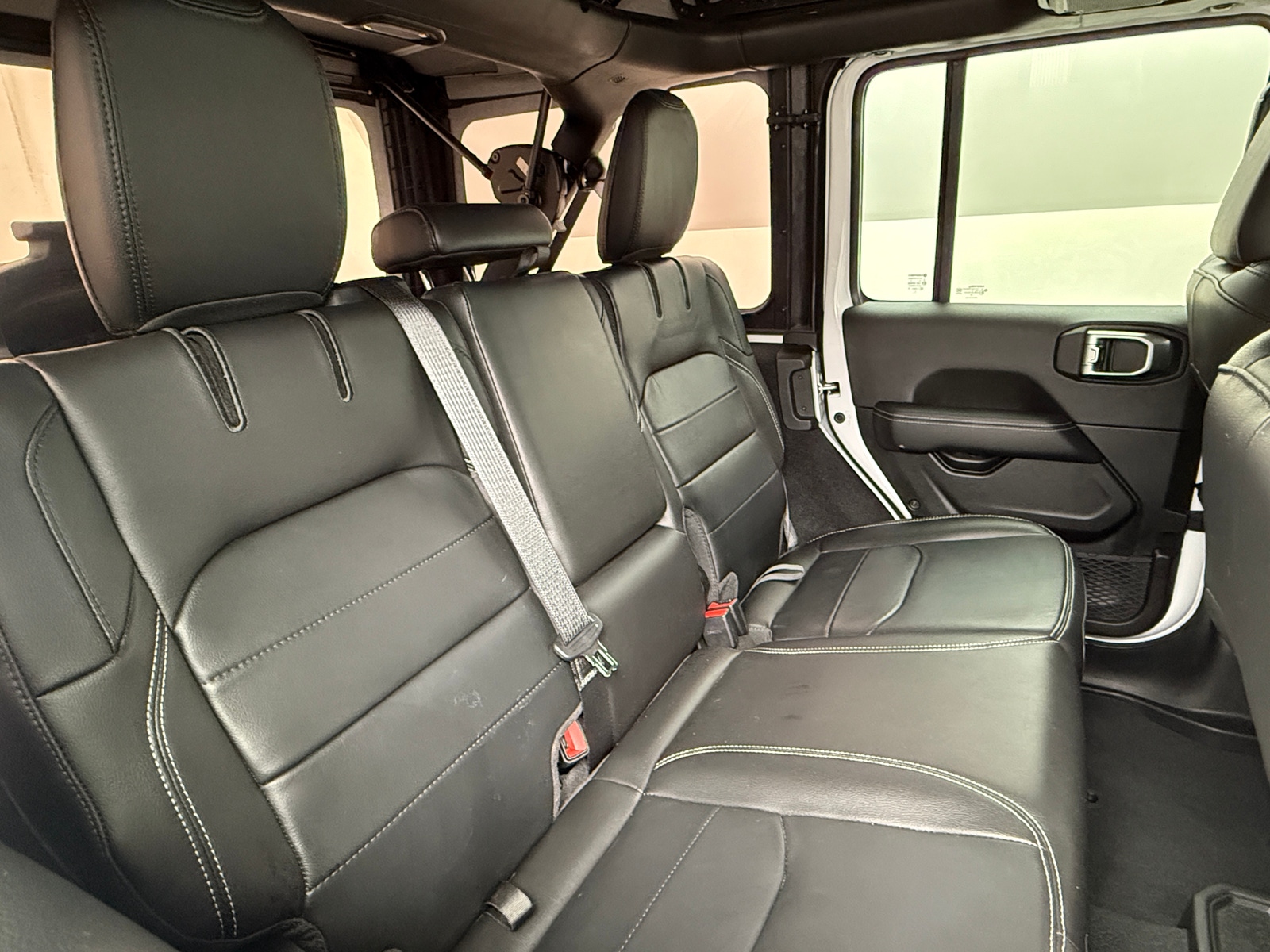 Thumbnail: 2022 Jeep Wrangler - 5