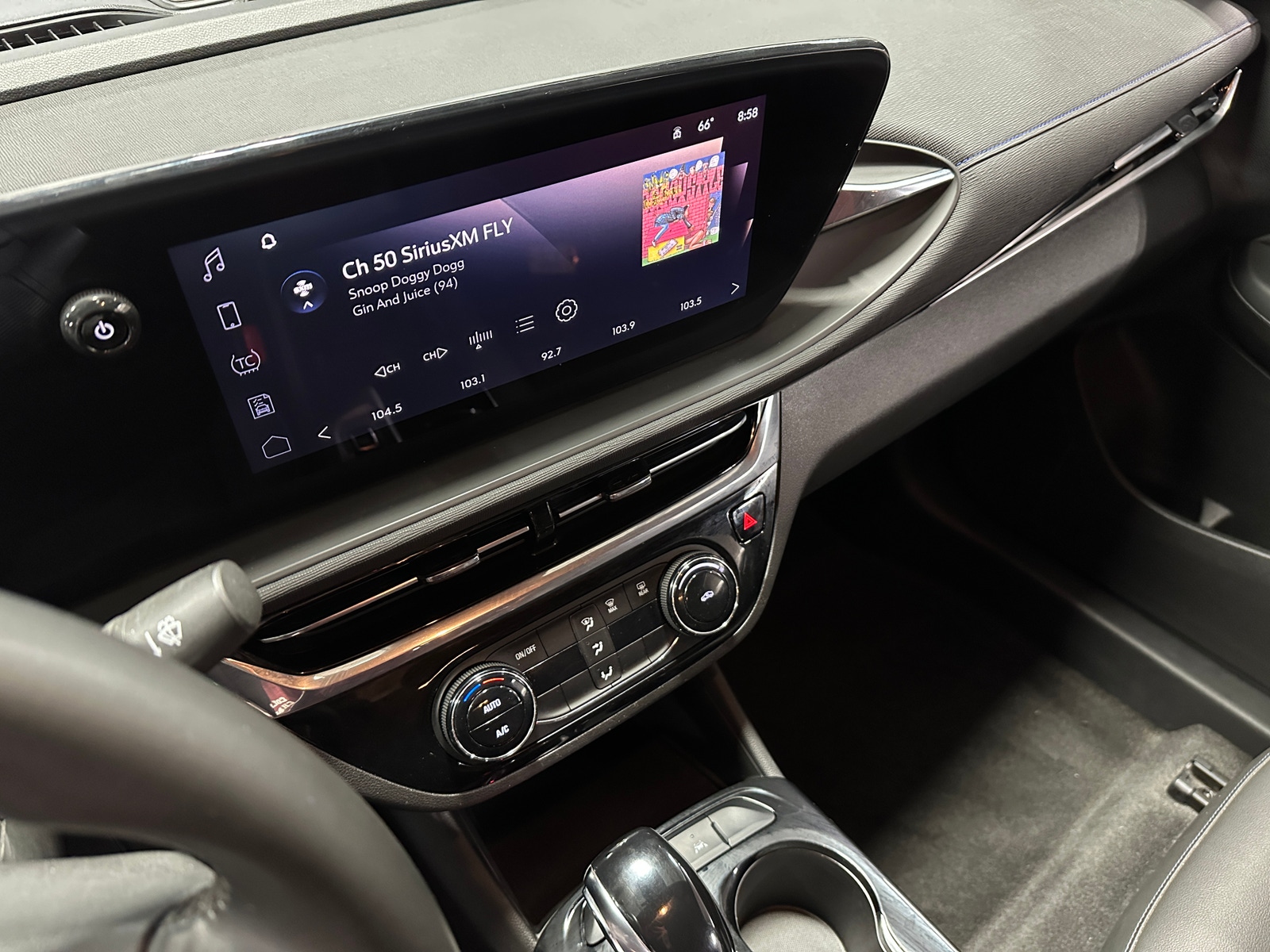 Thumbnail: 2024 Buick Envista - 3