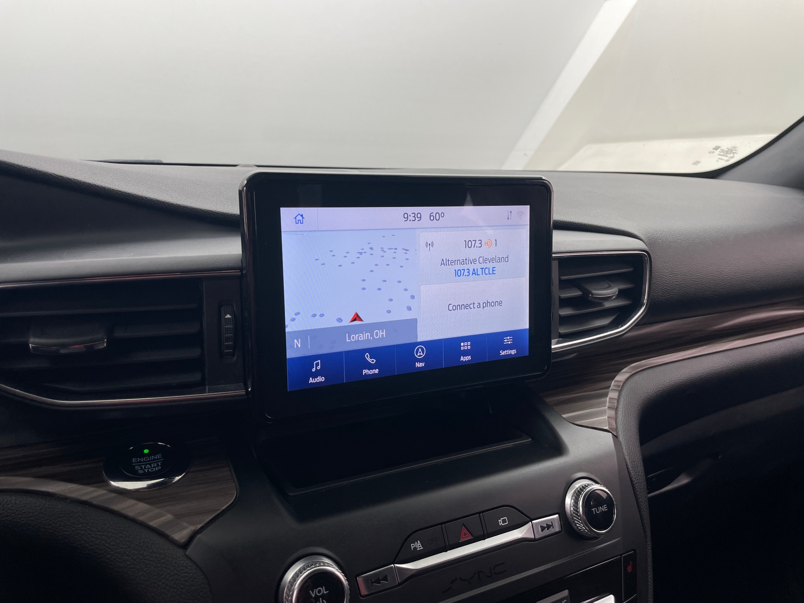 Thumbnail: 2020 Ford Explorer - 3