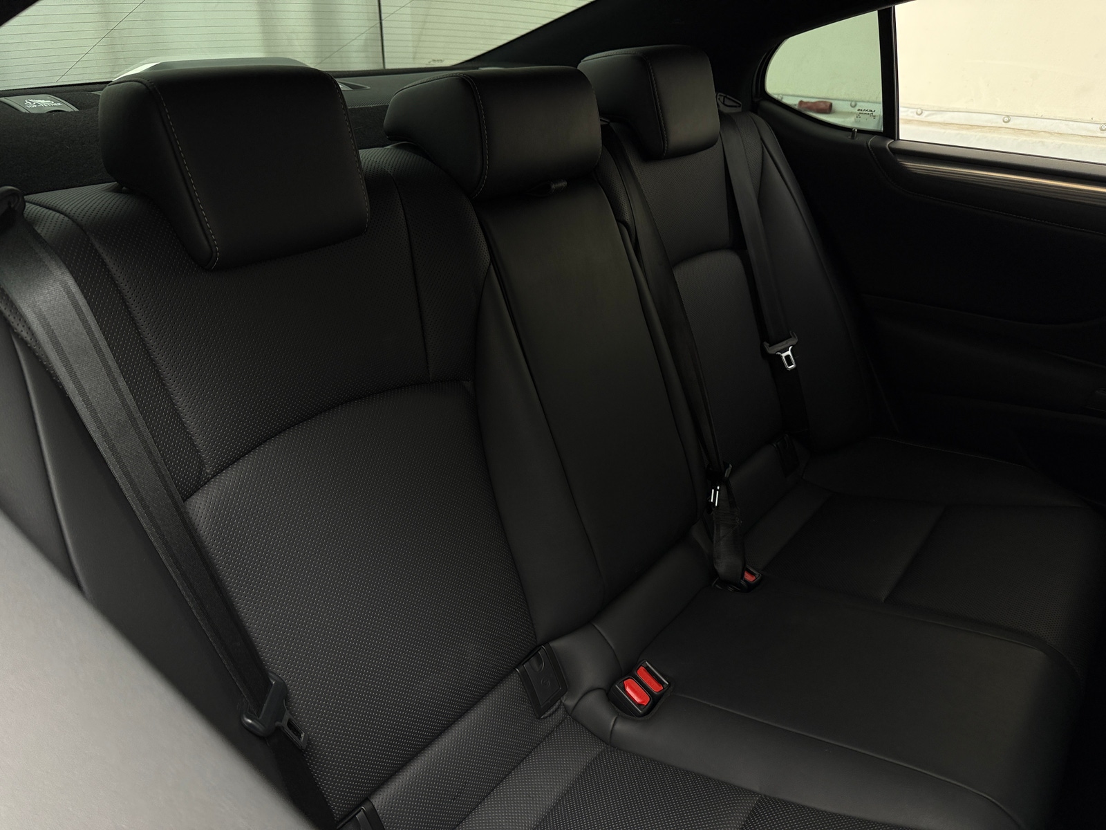 Thumbnail: 2019 Lexus ES - 6