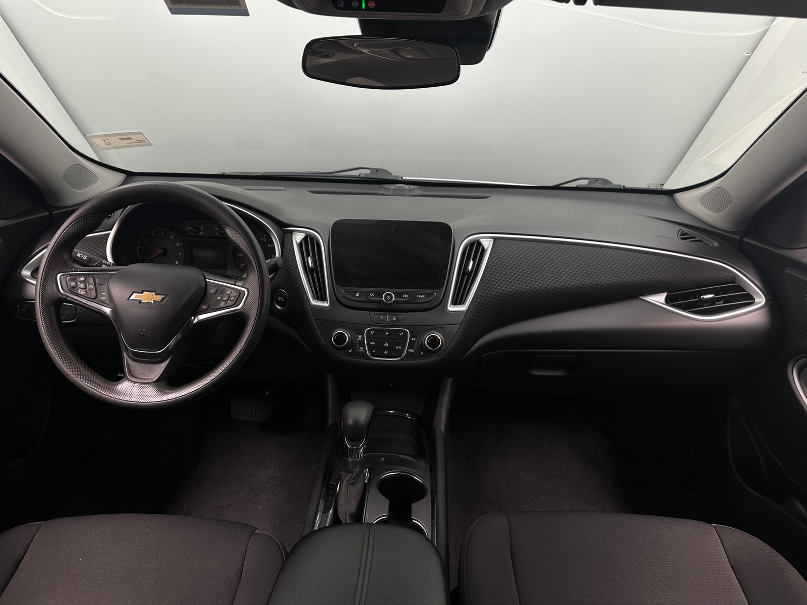 Thumbnail: 2023 Chevrolet Malibu - 3