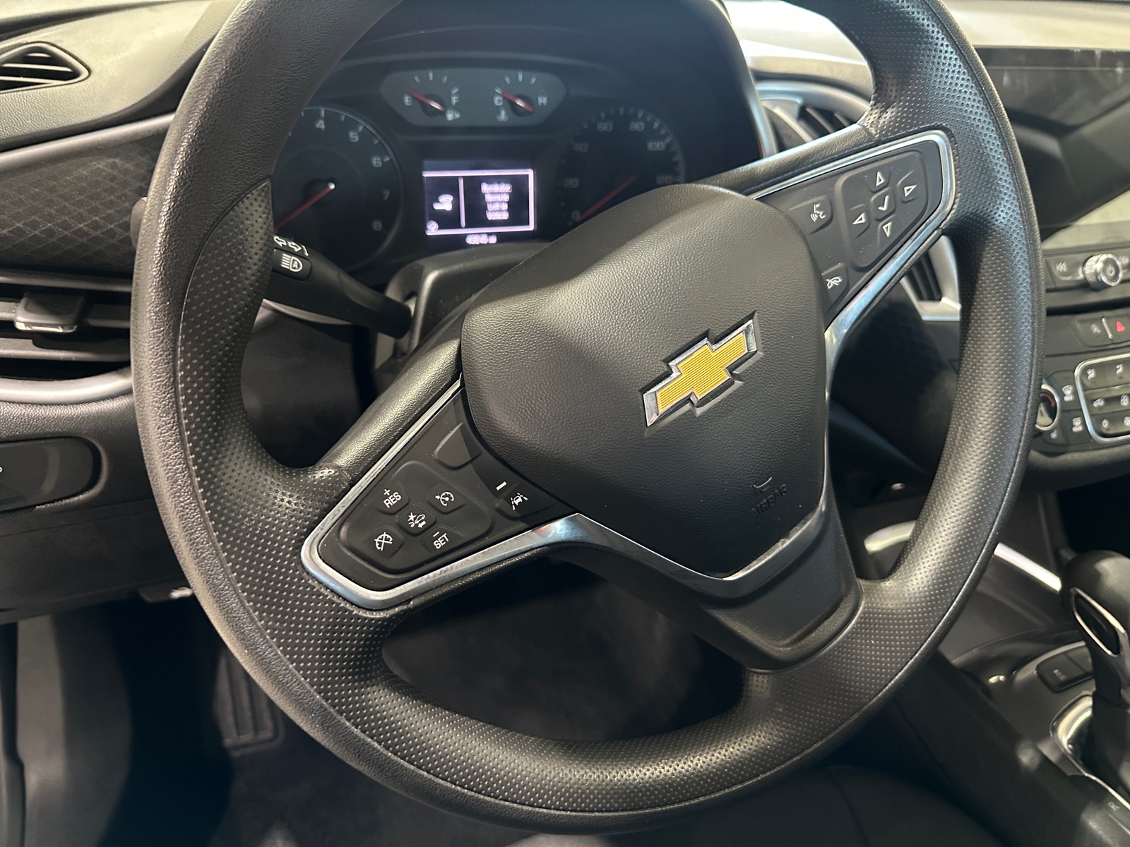 Thumbnail: 2024 Chevrolet Malibu - 5