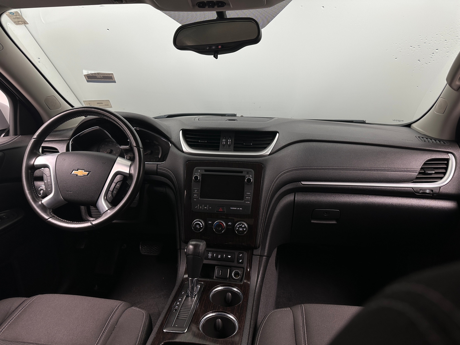 Thumbnail: 2017 Chevrolet Traverse - 3