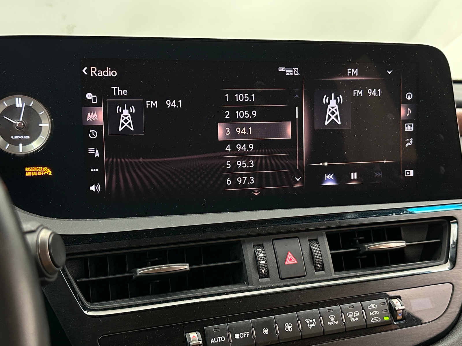 Thumbnail: 2022 Lexus ES - 3