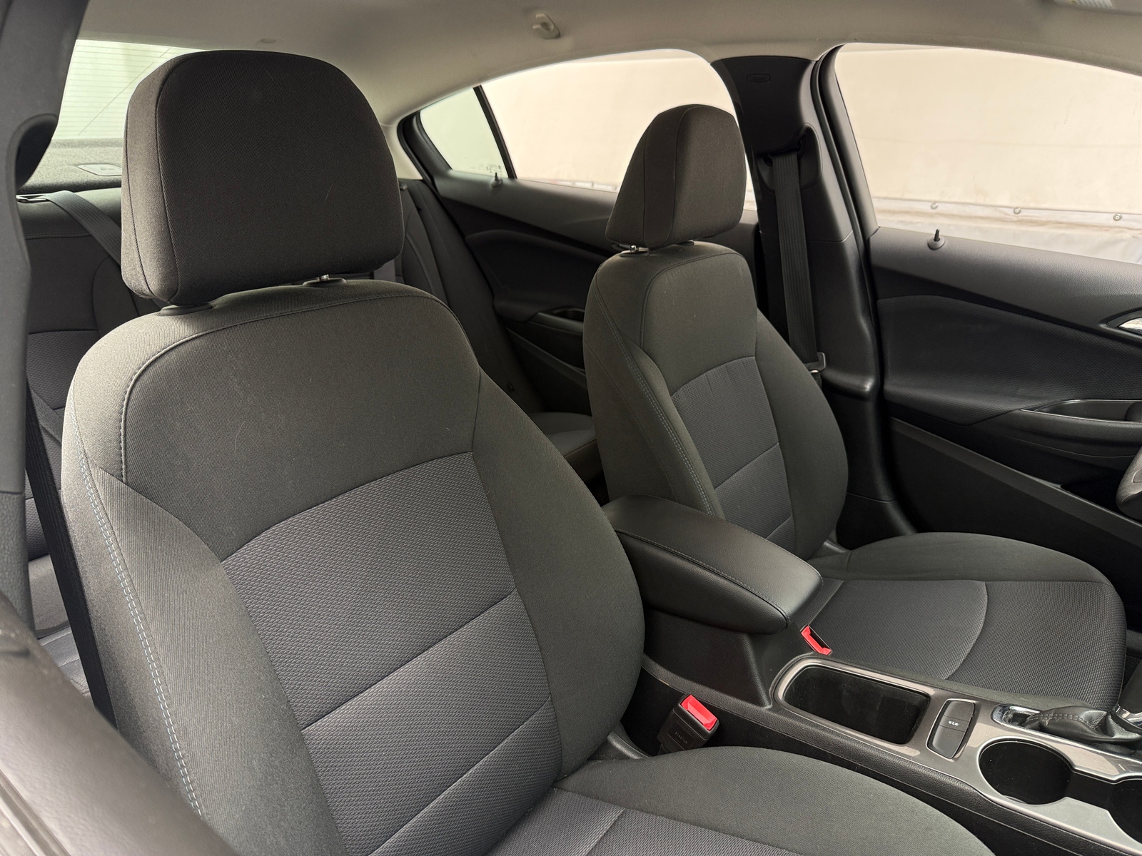 Thumbnail: 2018 Chevrolet Cruze - 2