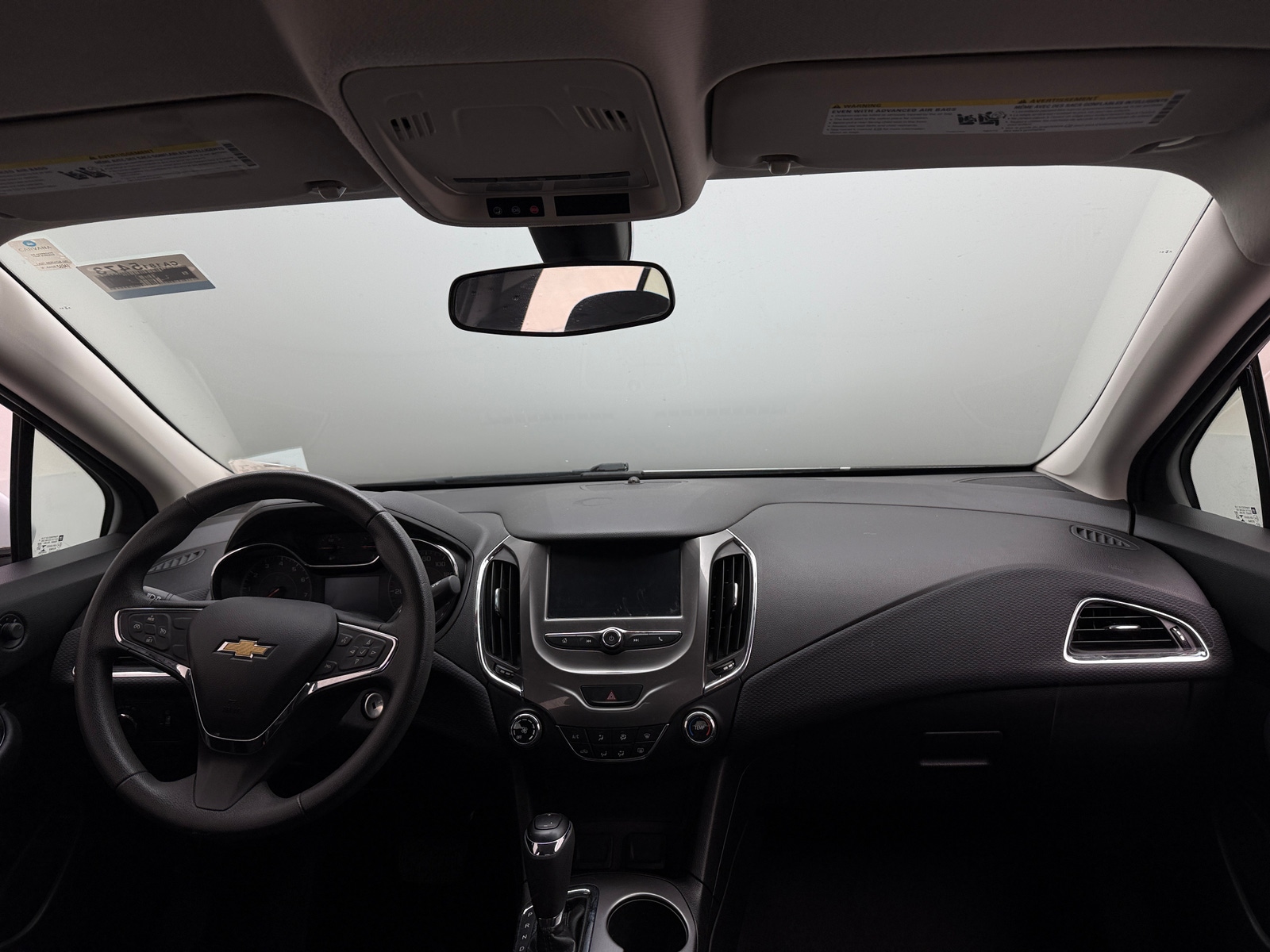 Thumbnail: 2018 Chevrolet Cruze - 3
