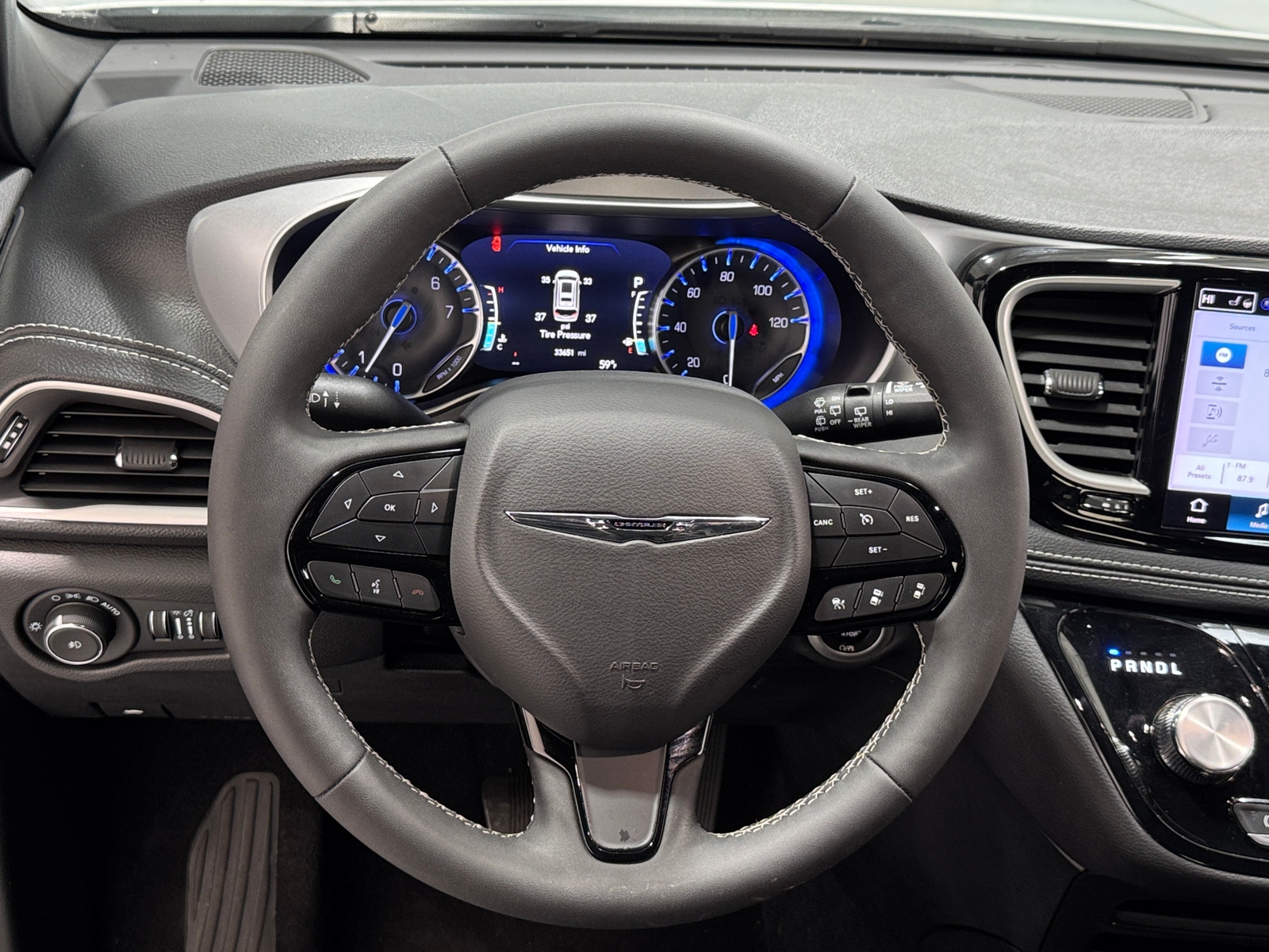 Thumbnail: 2024 Chrysler Pacifica - 4
