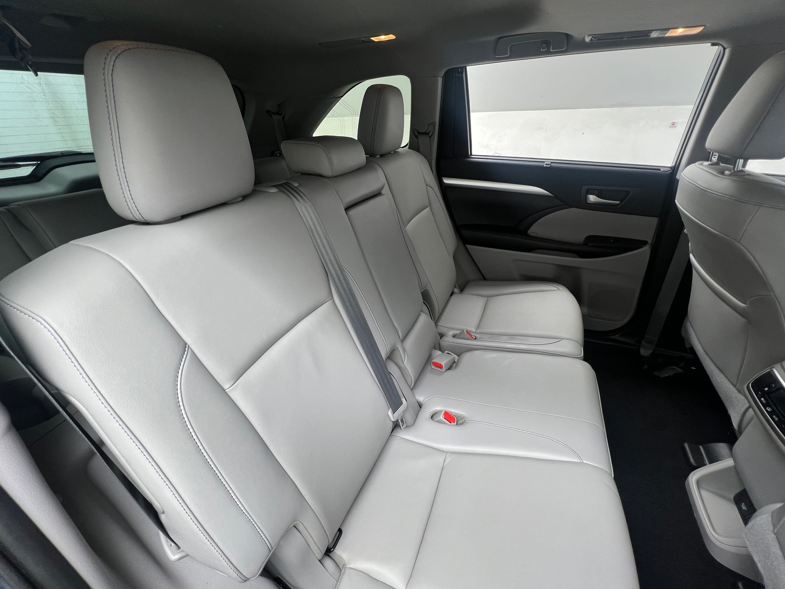 Thumbnail: 2019 Toyota Highlander - 5