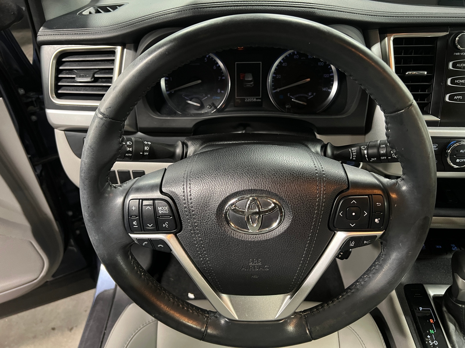 Thumbnail: 2019 Toyota Highlander - 4