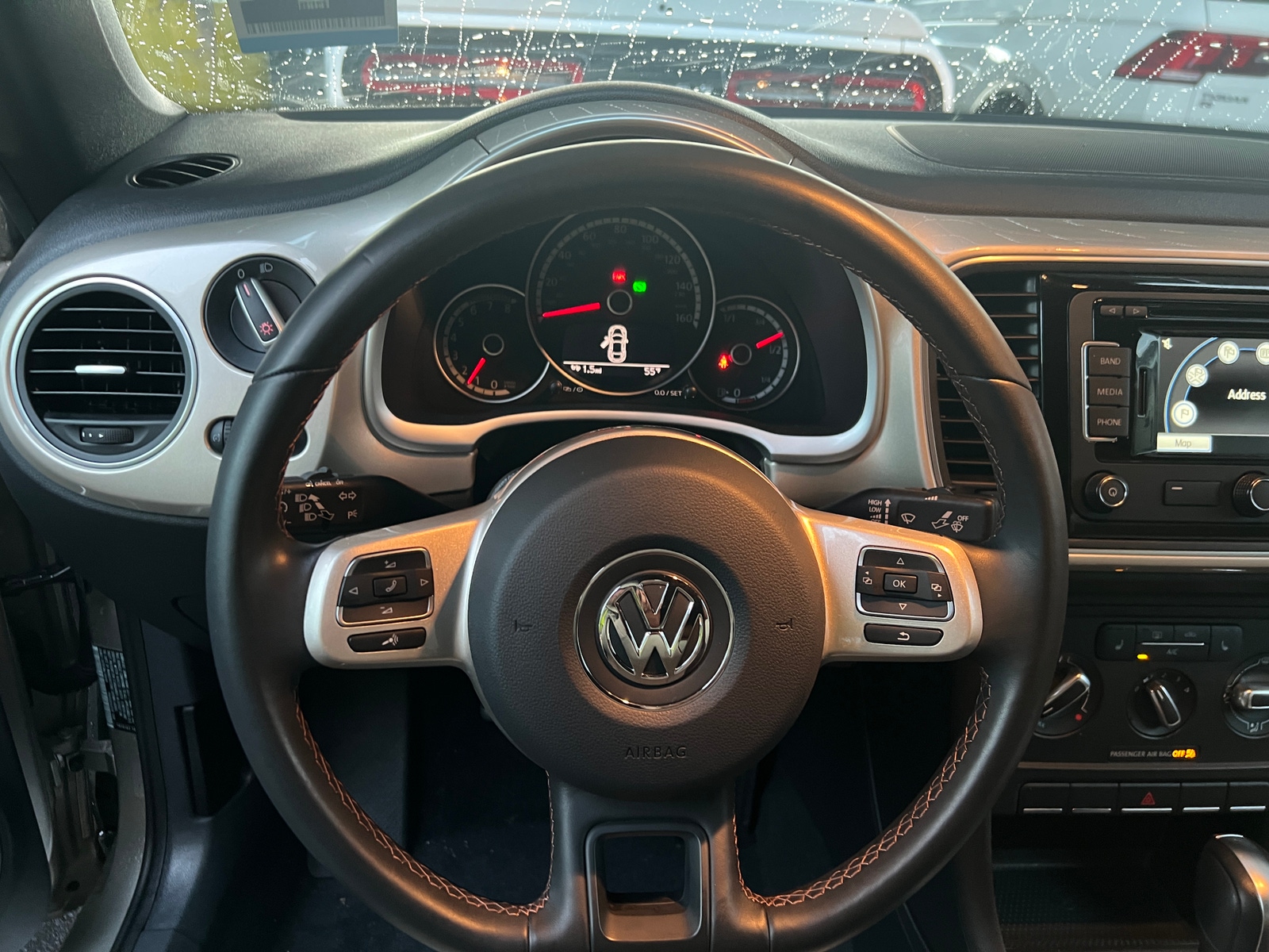 Thumbnail: 2015 Volkswagen Beetle - 4