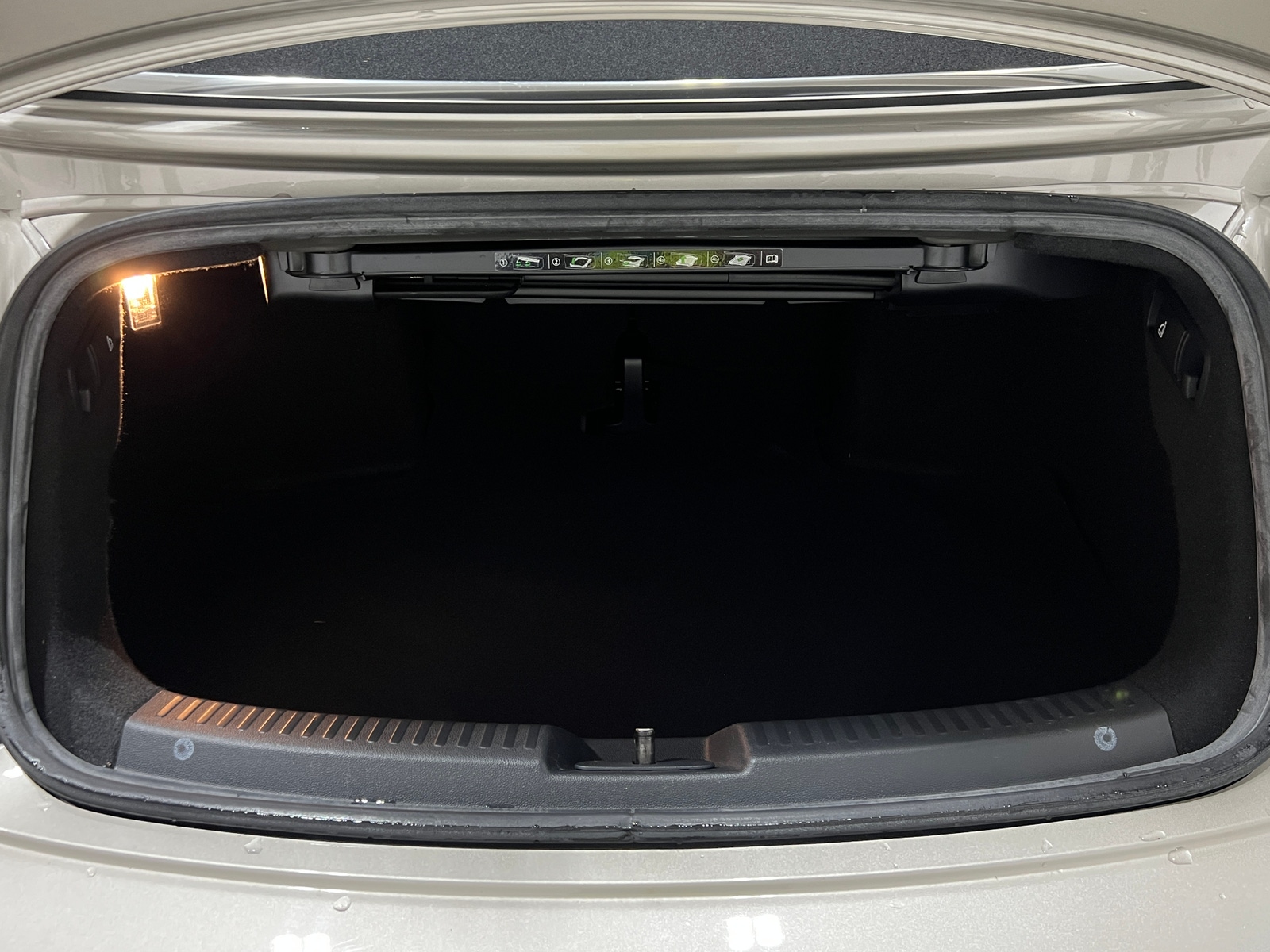 Thumbnail: 2015 Volkswagen Beetle - 6