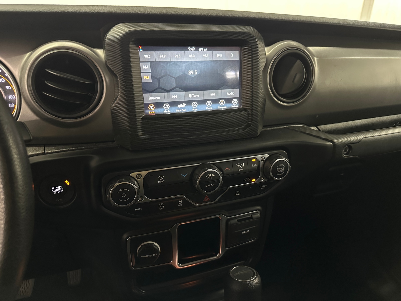 Thumbnail: 2022 Jeep Gladiator - 4