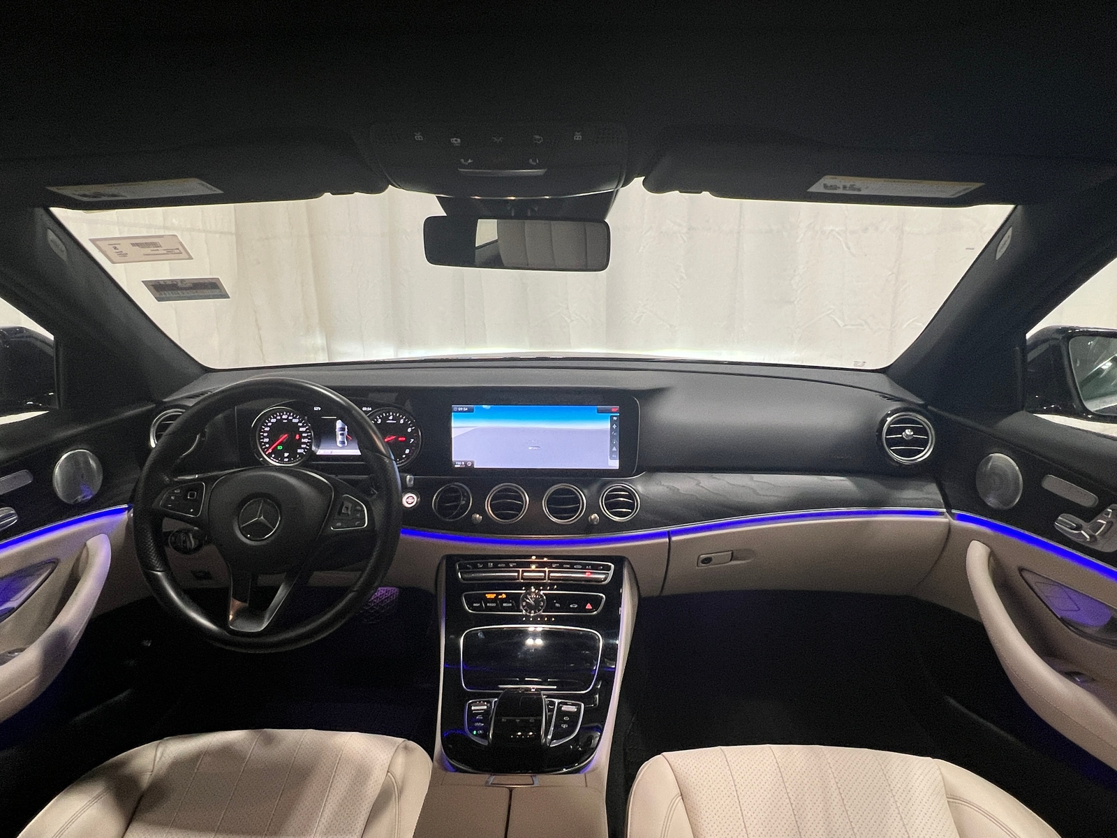 Thumbnail: 2017 Mercedes-Benz E-Class - 2