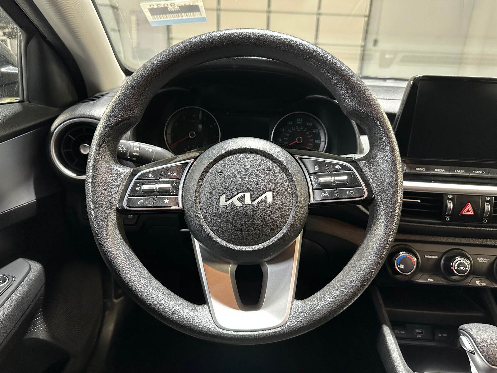 Thumbnail: 2023 Kia Forte - 5