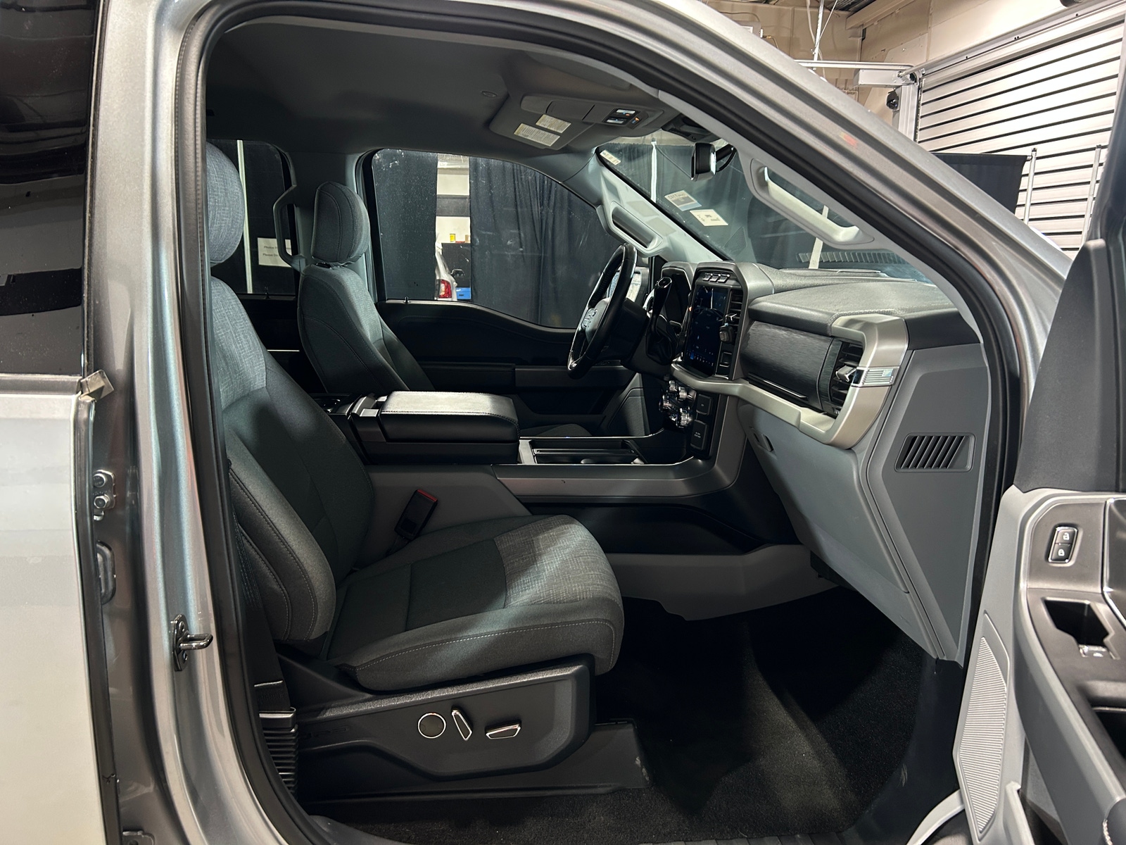 Thumbnail: 2021 Ford Econoline - 2