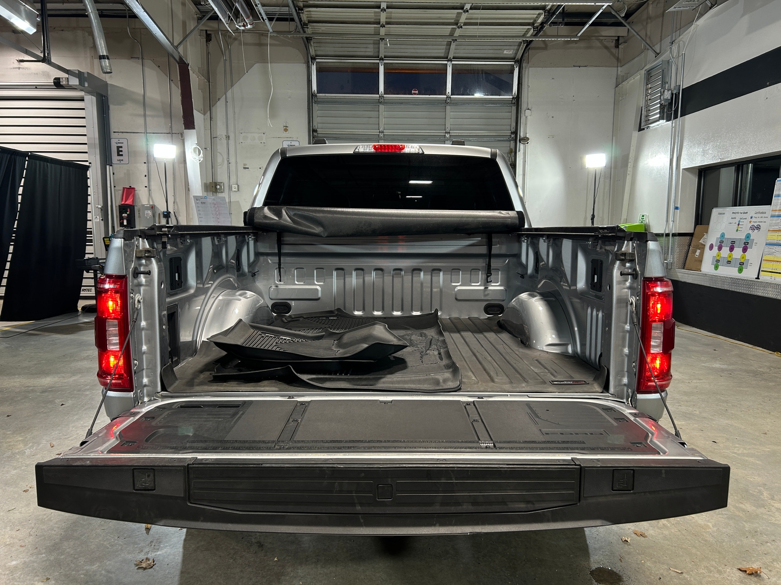 Thumbnail: 2021 Ford Econoline - 7