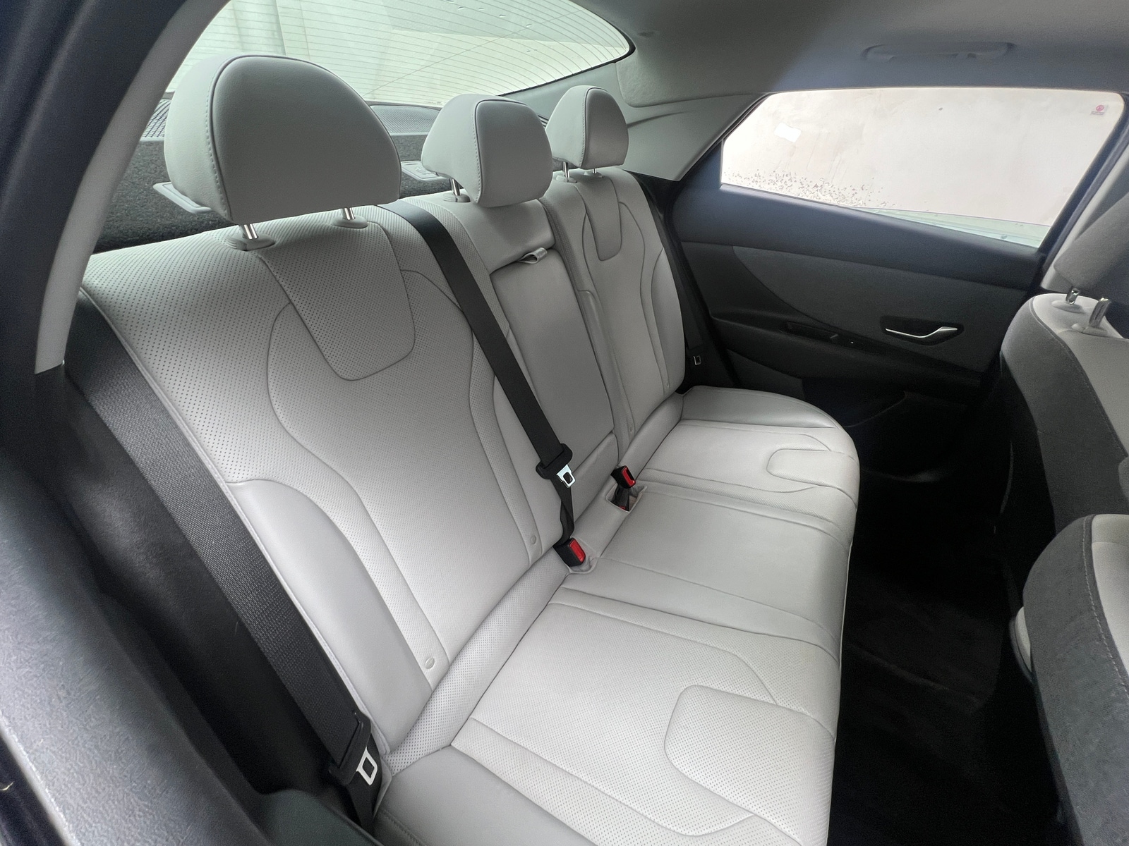 Thumbnail: 2023 Hyundai Elantra - 5