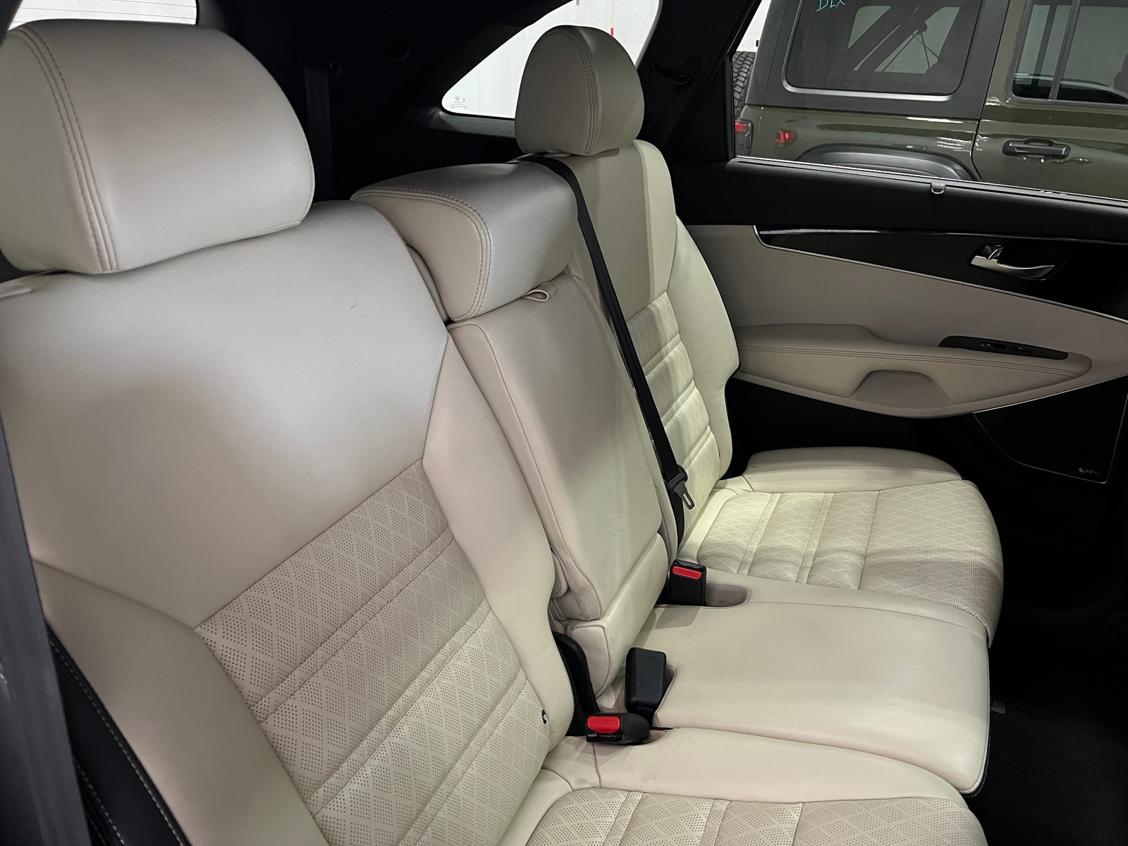 Thumbnail: 2018 Kia Sorento - 5