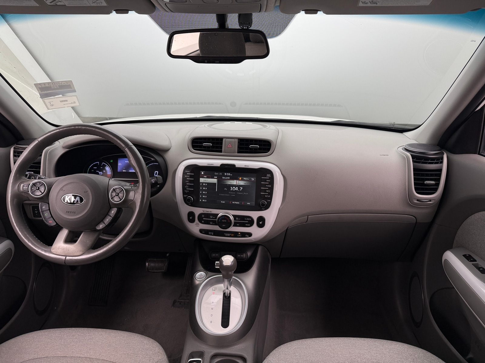 Thumbnail: 2017 Kia Soul EV - 3